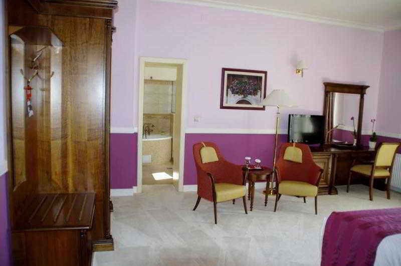 Hotel Angelo D'Oro Ploieşti Exterior foto