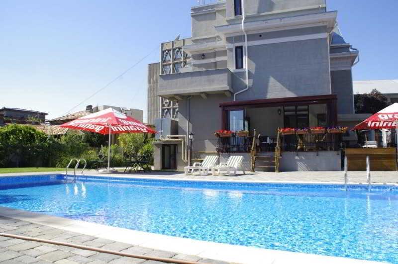 Hotel Angelo D'Oro Ploieşti Exterior foto