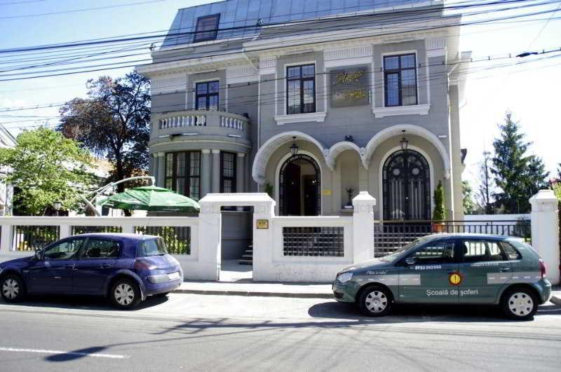 Hotel Angelo D'Oro Ploieşti Exterior foto