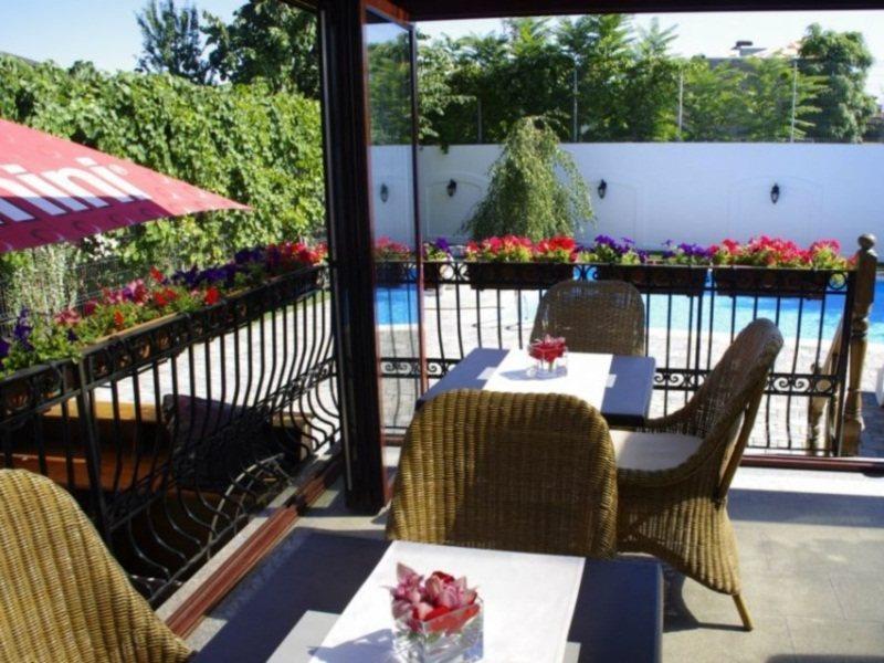 Hotel Angelo D'Oro Ploieşti Exterior foto
